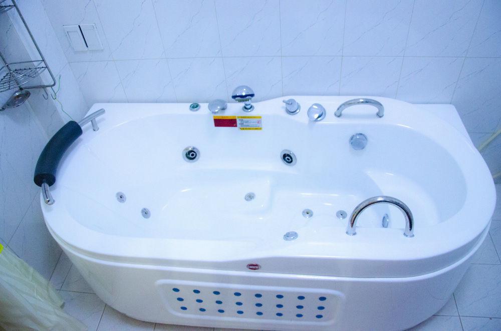 Salina Hotel Дананг Экстерьер фото